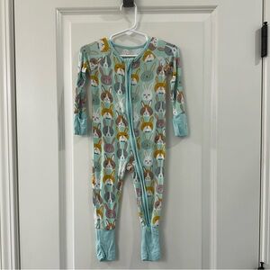 Little Sleepies zippy. Size 6-12 month.